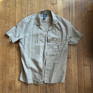 Men’s H&M short sleeve button down linen shirt. Small beige/tan.